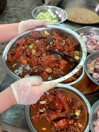 在临沂,一个吃炒鸡没够的地方,~你喜欢哪块鸡肉,划重点