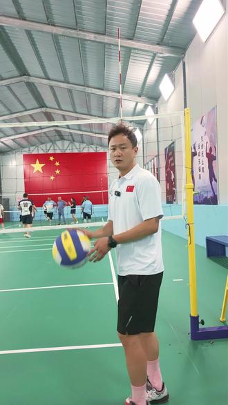 昌羽气排球 适合全家、单位职工的温和运动 —— 气排球
昌宁昌羽气排球馆场地对外开放
球体轻软,护膝盖护关节,强度适中不伤身
日常健身、球队训练、职工联赛场地全包、提供技术指导
场地宽敞整洁,停车方便
锻炼身体、结交球友
#昌宁职工运动#气排球 #学习排球