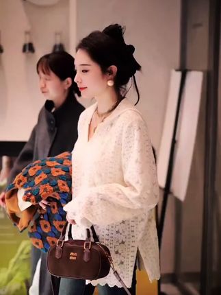 #打底衫 #内搭外穿都好看 #小个子穿搭 #秋冬穿搭 #气质女人