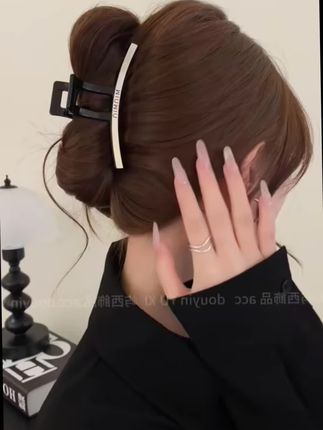 #饰品搭配 #美出高级感 #适合春夏的贵气感饰品 #夏天穿搭 #女神必备