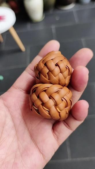 #手工编织 #小葫芦编织教程 今天编织的是一体式小葫芦,下次分享分体式小葫芦编织教程
