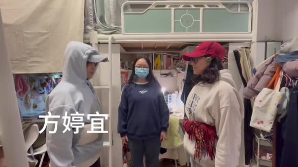 戚百草!就是现在!#草莓发夹 #戚百草就是现在