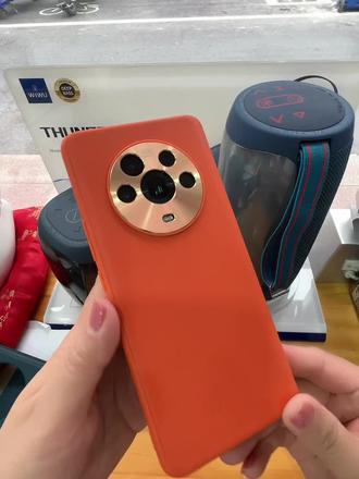 素皮是一种介于真皮与皮革之间的材质,素皮手感更好,更重要的是不沾指纹 #magic4手机壳#荣耀Magic4Pro手机壳 #荣耀magic3手机壳 #荣耀magic3pro手机壳 #玉田广场步行街新天地数码