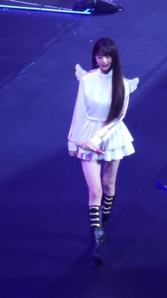沉迷饭撒的小圆~ IVE 澳门演唱会20260524 WOW 舞台,张元英直拍部分~
#向全世界安利张元英 #IVE #张元英 #直拍 #芙