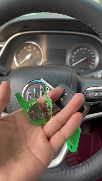 别克阅朗汽车钥匙匹配完成#配汽车遥控器钥匙 #同城开锁换锁配汽车钥匙 #公安备案开锁 #希望能帮助到有需要的朋友 #配钥匙 @南召开锁 智能锁 配汽车钥匙 66661110