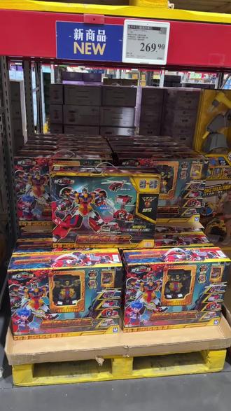 #炫卡斗士 #山姆 #小朋友 #玩具 #推流 山姆你是懂小孩哥的,轻松拿捏🤏🏻