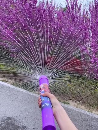 雪花水枪酷炫登场一键发射冰雪浪漫夏日激战超尽兴梦幻雪花水枪#夏天该有的样子 #户外游玩 #水枪大战 #水枪 @DOU+小助手