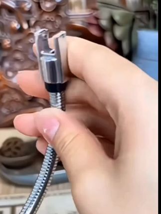 甭管是过年点炮仗,还是平时点煤气,这高压脉冲点火器都能搞定,居家实用小物件!#高压脉冲 #点火器 #实用好物 #居家好物