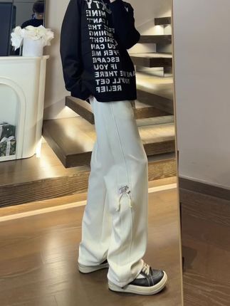 这条休闲裤真是一穿一个帅啊#休闲裤 #潮男穿搭 #秋季新款 #直筒裤