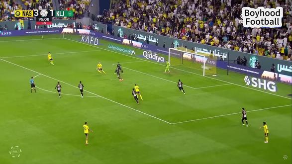 2025C罗年度回顾:四十不惑,王者依然 2025年,当一位传奇球星年满四十,他的故事该如何书写?
这一年,C罗为葡萄牙流下热泪——时隔多年,他再度率队问鼎欧国联,用一座冠军点燃了全队征战2026世界杯的熊熊信心。在沙特,他续写“逆生长”神话,用一粒粒进球刷新着由自己保持的足坛纪录,也将对冠军的渴望带到了下个赛季。
国家队第36冠,职业生涯超950球,与利雅得胜利续约至2027……所有这些,仿佛都在为同一个目标蓄力。本期视频,带你回顾C罗征战2025的燃情与坚定,看这位永不止步的领袖,如何将所有的荣耀与渴望,都指向了北美大陆的终极舞台——2026,世界杯见。
#C罗 #足球 #足球的魅力 #集锦混剪#足球本应如此