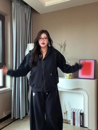 洋气减龄宽松显瘦休闲运动套装女25秋季韩系连帽卫衣阔腿裤两件套#阔腿裤 #减龄穿搭 #宽松显瘦 #连帽卫衣 #韩系穿搭