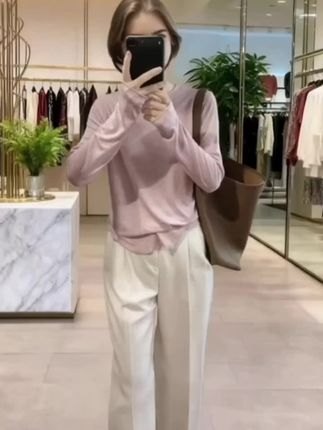 #简约穿搭 #圆领t恤 #女装穿搭 #洋气减龄 #T恤