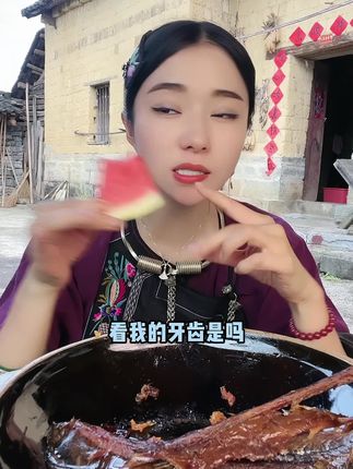 每次都有姐妹们要看我的牙齿,问我用什么牙膏,这款蜂蜜牙膏活动来了,分享给大家。#牙膏 #蜂蜜牙膏 #好物推荐🔥 #自用好物分享 #