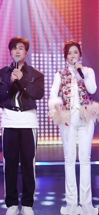 欢迎实力派欢歌儿来到云端音做客并演唱了一首经典歌曲(你)@#欢歌儿 @云朵 #热门🔥音乐分享 #创作者中心 #创作灵感