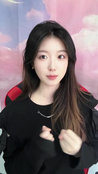 《末世来临,我觉醒次元空间》 #抖音精选 #末世来临我觉醒次元空间 #漫剧