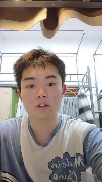 这才是AI的正确打开方式!原来Gemini还能这么用?
不敢相信这是双子座一分钟生成的配图...😱如果你还在纠结视频没素材,真的要看看这个教程。告别繁琐搜索,让AI主导你所有的口背景播映,省下的时间去喝咖啡不香吗?☕️快来围观这个神操作!👇#AI教程#Gemini #效率工具#视频创作#AI创作