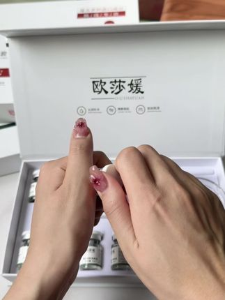 #护肤分享 加强版海绵微晶#小绿膜 刺感强,但结果很好,搭配舒缓凝胶和冻干粉,补水修护一步到位!#轻松拥有好皮肤#问题性皮肤管理#科学护肤