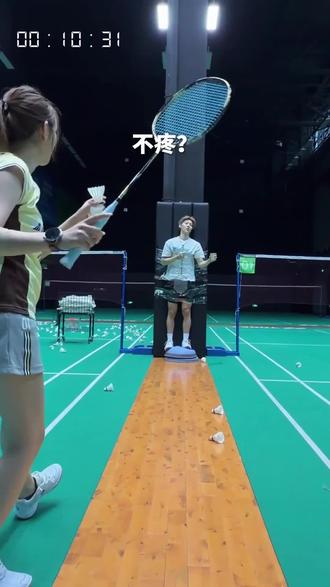 能记录羽毛球数据的运动手表! #荣耀手表6Plus #荣耀手表 #一块Carry全场 #我的荣耀手表6Plus #羽毛球