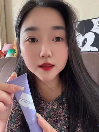 素颜霜就是懒人神器!不管你是宝妈,学生还是懒的化妆的,都闭眼入它!根本不需要任何手法,哐哐一顿抹轻松打造妈生好皮#VC素颜霜#素颜霜#伪素颜