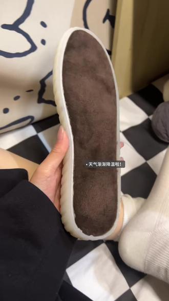 DIY小猫小鱼波浪拖鞋,送女友超浪漫!
#送女友礼物 #手工材料包 #创意生日礼物 #DIY手工拖鞋 #小猫小鱼拖鞋