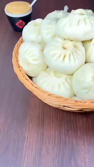 喜欢吃面食的宝子们看过来!安琪酵母粉真的是发酵好帮手,温水一冲快速发酵,馒头包子面包都能做,新手也能轻松拿捏,再也不愁面团发不起来。#安琪酵母粉 #面食爱好者必备 #高效发酵 #新手烘焙 #家常面点神器