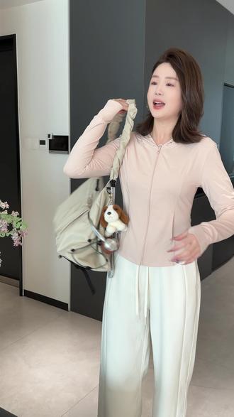 SIINSIIN的防晒外套,现在反季买超划算,关键品质嘎嘎好#siinsiin #防晒外套 #防晒衣 #专柜品质