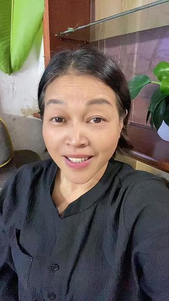 你知道为什么要清理抖音搜索历史吗?因为我们在抖音上搜索过的内容看过的视频在这个上面他都会留下记录时间长了,会越积越多就会占用手机的内存空间,手机就会越用越容易发热,容易卡顿这个视频我教大家怎样一键清除这个搜索历史记录方法特别简单来一起操作吧。
