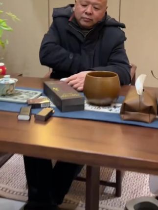 哎呀卧趣~这装备也太酷了吧#烟盒打火机 #解压又实用#男人的玩具