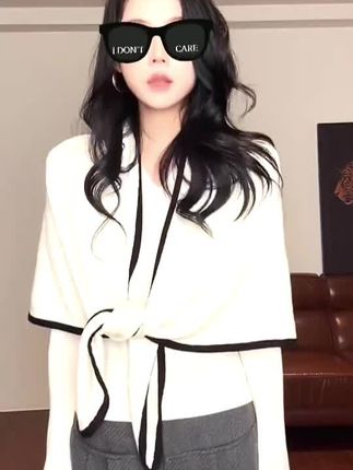 #闪搬#穿出自己的风格 2025年秋季新款真两件三角披肩设计感针织衫W2-15#休闲减龄穿搭 #设计感针织衫#秋季针织衫