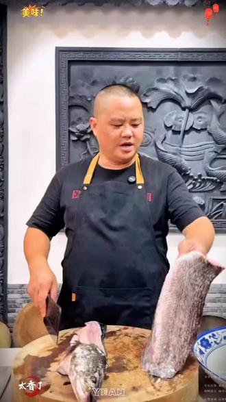 今天蒋老师给刚出院的妈妈做了一个酸菜乌鱼花#三农 #农村美食 #身残志坚 #乌鱼花#酸菜