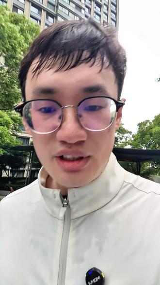 代理token是今年最大的韭菜盘?#token #算力 #杀猪盘 你的护城河在哪里?#护城河 做有价值的事,而不要做二道贩子!#头部企业