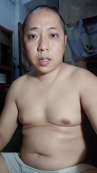 #健康游戏《生化危机5》对付舔舐者