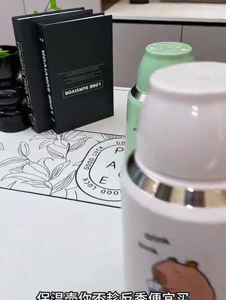 能保温保冷的水壶,家里办公室可以各放一个,24小时长效保温保冷,1升大容量,出门带着放车上也很方便#多喝水 #超便宜超划算 #多喝水  #保温杯 #保温杯