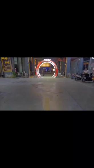 #超级熊猫 为什么去酒吧玩要找营销订台?什么是酒吧自来客?下面由我来解答 酒吧 dj 这谁顶得住啊 原创 容桂