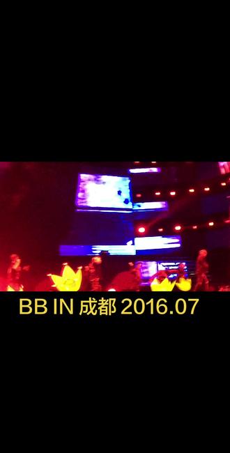 古早bangbangbang! “那年我不到20”
当时没抢到票买到了一个姐妹出的第十排,这么多年过去了还是买黄牛,我那迷人的老偶像真是一点不过气#权志龙#bigbang #bangbangbang 祝韩国安可场的大家玩的开心,咱们明年3月见