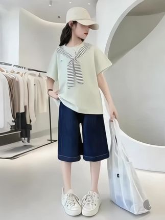 #如何提升衣品 #女儿就是用来打扮的 #短袖穿搭 #夏季穿搭 @DOU+小助手