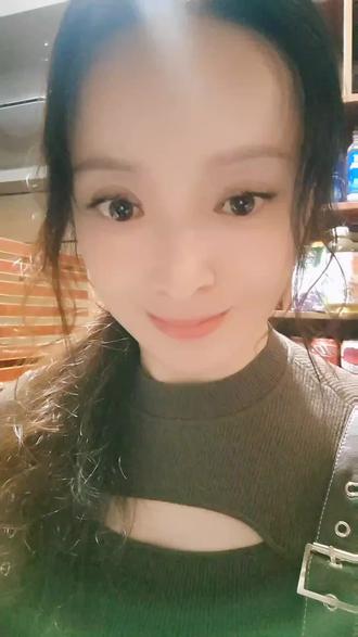 二龙山镇咱家狗肉馆红姐:只有东北人才知道小扎是啥意思,😂😂😂当笑话听段子的时候,轮到自己的时候,理智也好丶不理智也好、该干就干这才是咱东北娘们💃💃💃😂😂😂🌙🌙🌙