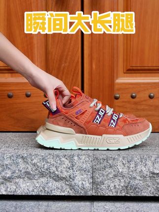 扑面而来的高级感,每一处谢姐都很精致呢~ #围观红人神级出片现场#素颜试穿网络爆款衣服#夏日fitcheck卷起来了#夏日中性风穿搭日记#轻松get夏日淡人穿搭