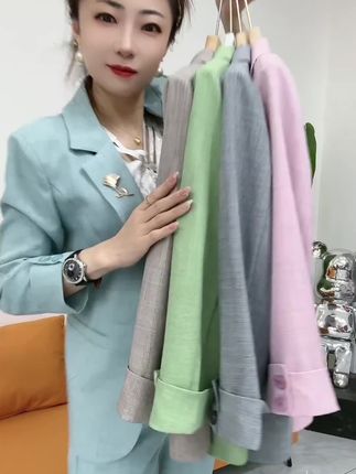 时尚秋季新款显瘦设计时尚西装套装洋气小西服 #减龄显瘦穿搭 #面料柔软舒适 #洋气百搭外套 #不挑年龄不挑身材 #气质西服