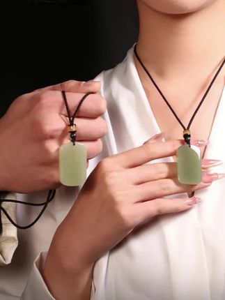 【周大生玉石旗舰店】和田玉平安无事牌挂坠男女情侣玉吊坠生日礼物#和田玉吊坠 #吊坠#无事牌吊坠 #玉吊坠 #生日礼物