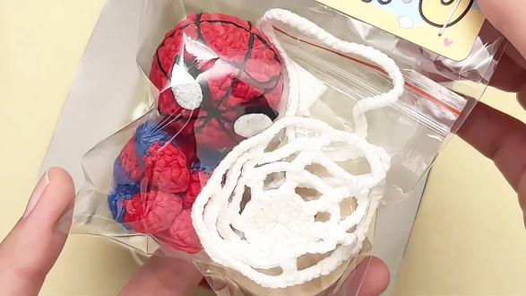 蜘蛛侠🕷️ 第三集 | 您有一份新的订单!Spider-Man蜘蛛侠🕷️#蜘蛛侠挂件 #手工 #钩织 #蜘蛛侠 #超级英雄