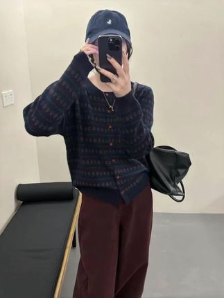 国庆出游穿什么针织衫? 看过来这里多多款式多多#今日穿搭 #出游穿搭 #简约穿搭