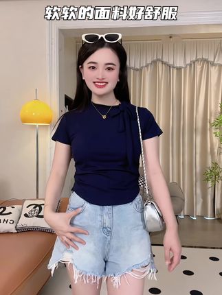 #短袖t恤 #设计感小众上衣 #显瘦穿搭 #遮肚子藏肉 #大码女装