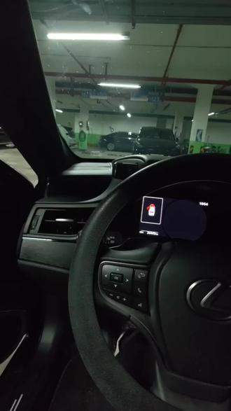 颠簸路段主驾副驾两侧出现不规则金属震动的声音 每天一异响,天天不重样#雷克萨斯 #雷克萨斯es200 #雷克萨斯es300h #异响维修案例
