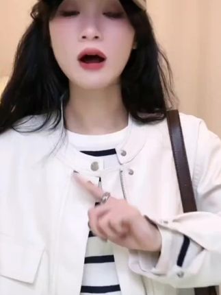 小皮衣外套女宽松显瘦机车服时尚短款夹克#谁穿谁好看 #面料柔软舒适 #美出高级感 #皮衣外套 #穿搭