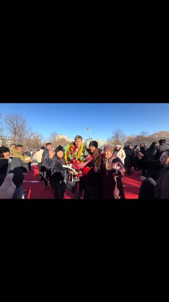 #正能量 #喀什杯#李宗儒#冠军 喀什杯冠军伊宁县回家了,关键球员李宗儒受到伊宁县人民的热情拥抱#喀什杯