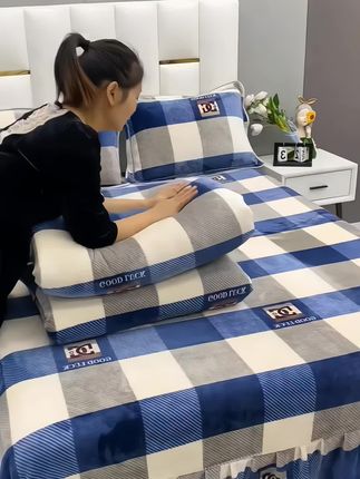 #牛奶绒被套 晚上睡觉怕冷的姐妹,可以试试这款#牛奶绒被套加绒加厚,保暖舒适,绒绒的冬天盖真的太舒服暖和啦!#家纺床上用品 #暖和柔软舒适