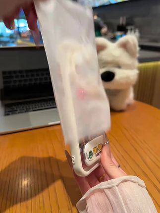 好可爱的m豆支架手机壳~打开支架还能照镜子呀! 好朋友~凭咱俩的关系送我一个不过分叭!#这个手机壳真的长在我心巴上了 #可爱手机壳 #是时候安排一下了 #快分享给你的好友 #手机壳分享
