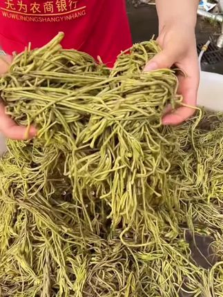 新鲜菱角菜,焯过水的哈#家乡特产 #家乡特色 #地方特色美食 #农产品