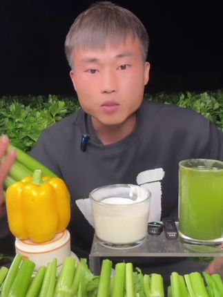 山东寿光自家农家土肥料种植水果西芹生吃榨汁清脆爽口顺丰包邮#水果西芹 #西芹 #农家菜 #产地直发
